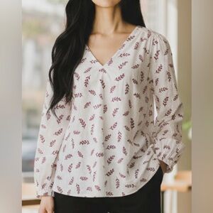 LOFT Mini Corduroy Leaf Print V-neck Blouse in White/Red Size Small